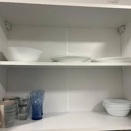 Häusliche In We15 *